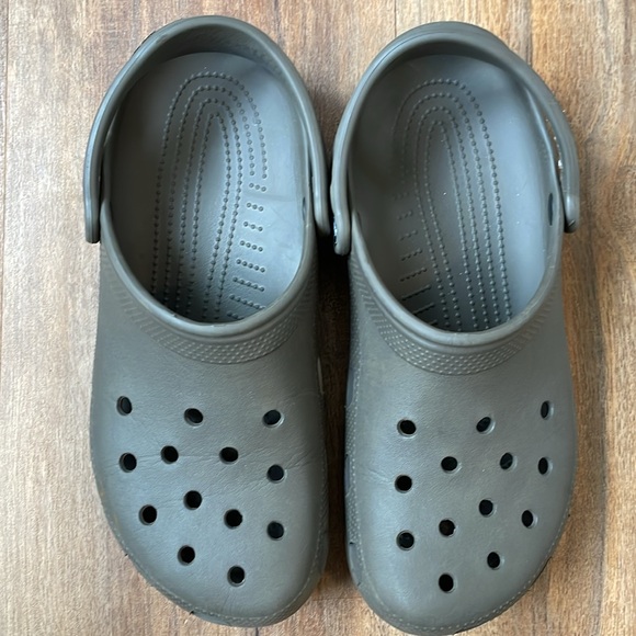 Men’s size 11 Crocs - Picture 3 of 7